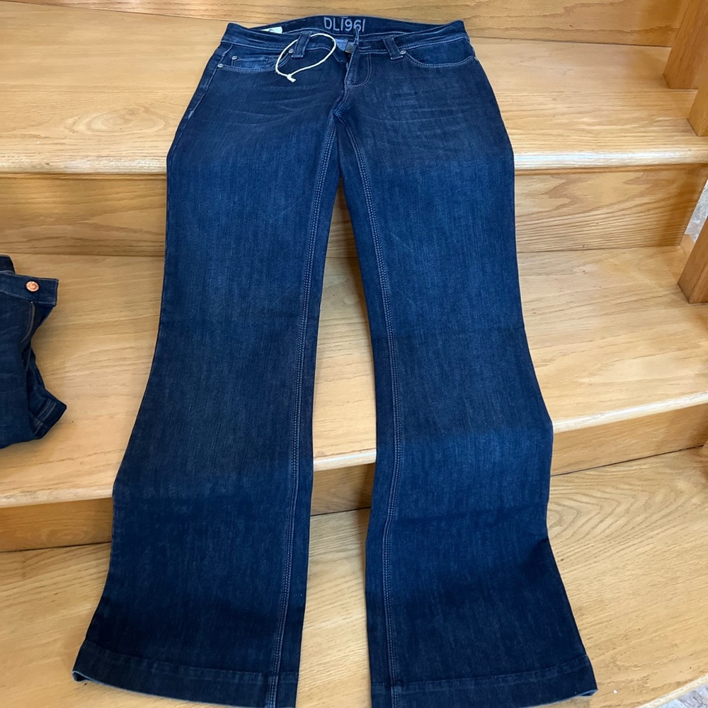 DL1961 Size 28 Bootcut Jeans